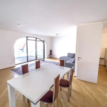Apartment Riverside Ljubljanica With Private Parking